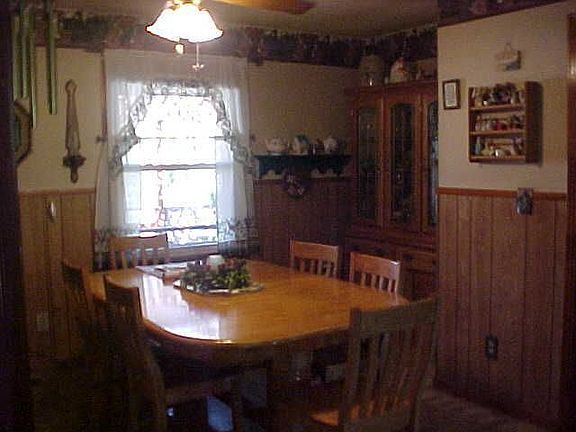 5th image of 107 W Park Dr