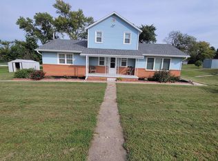530 E School St, Weston, NE 68070
