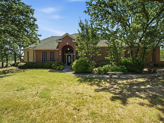 3rd image of 9439 Saint Johns Ct