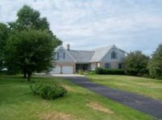 15668 Newark Rd, Newark, IL 60541