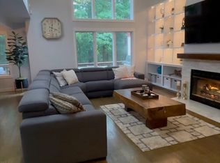 39 Orchard Hill Dr, Sharon, MA 02067