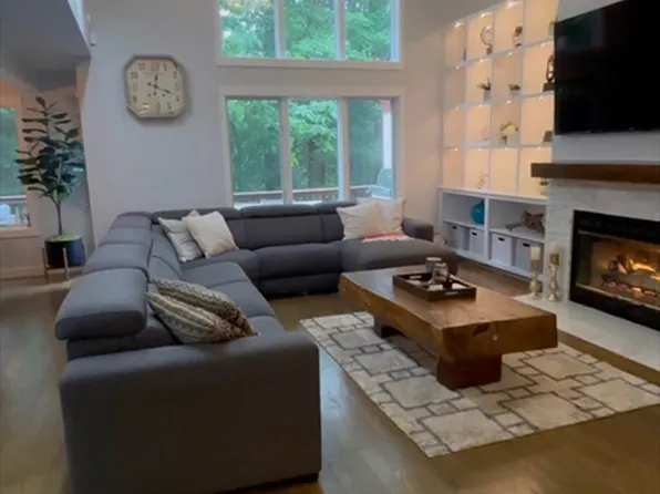 39 Orchard Hill Dr, Sharon, MA 02067