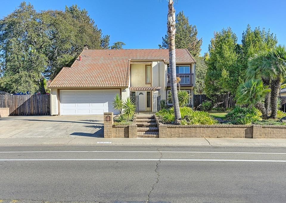 1st image of 9369 Blue Oak Dr