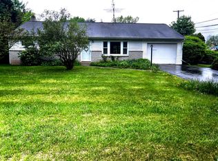 332 Valley Rd, Etters, PA 17319