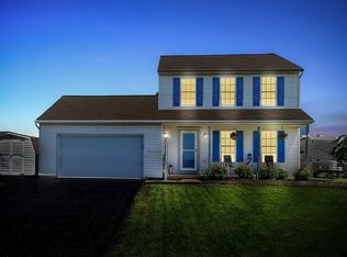 395 Lynne Dr, Mount Wolf, PA 17347