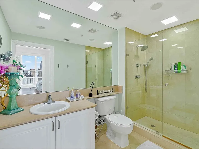 1155 Brickell Bay Dr #Penthouse 210 — Photo 7