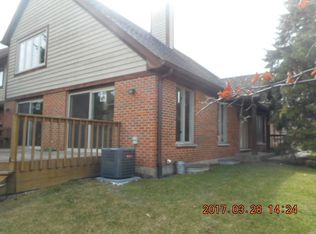 1801 Koehling Rd, Northbrook, IL 60062