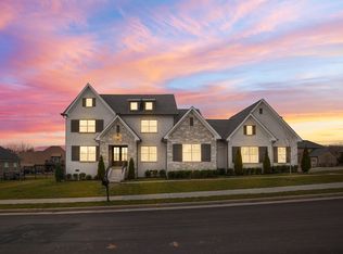 805 Regimental Dr, Hermitage, TN 37076