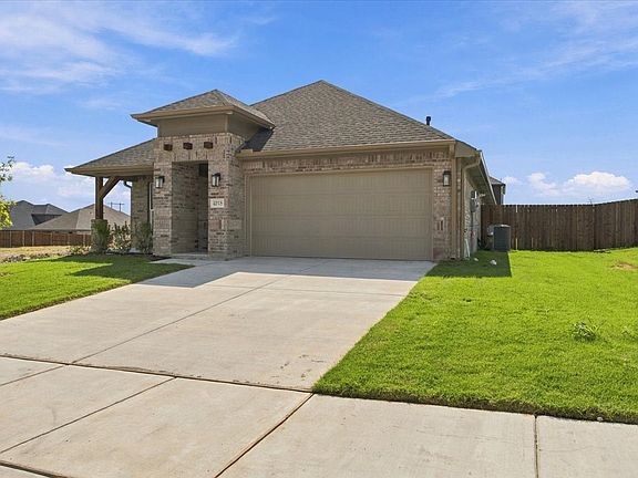 3rd image of 4218 Hummingbird Dr