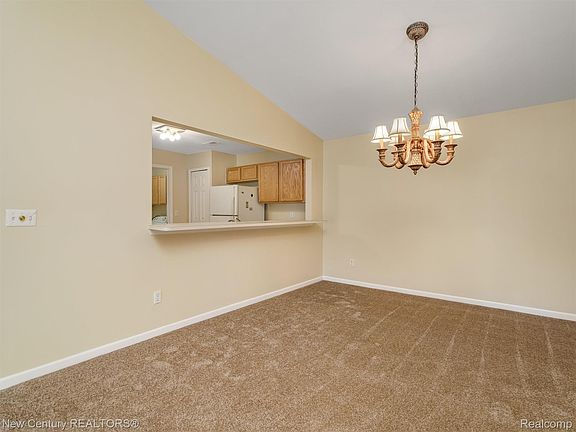 4th image of 16476 Radison Dr
