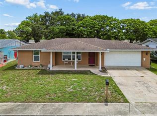 8832 Goshen Ln, Port Richey, FL 34668