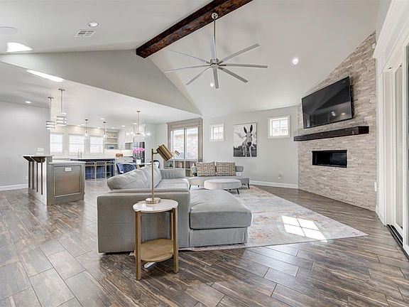 5th image of 15513 Fountain Creek Ln