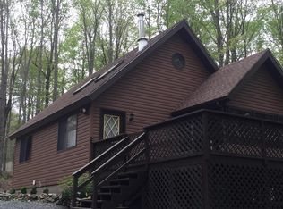 30 Maple Ln, Lake Ariel, PA 18436