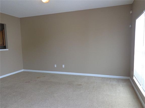 2nd image of 2678 Parkway Trl