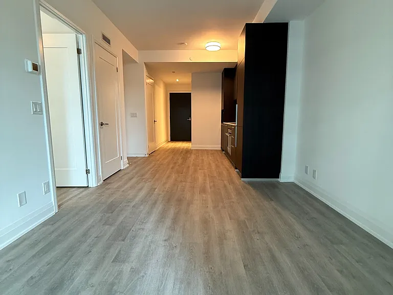 65 Broadway Ave #2210 — Photo 4