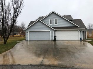 505 Lancaster Ct, Lawrence, KS 66049