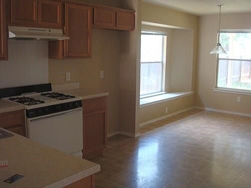4th image of 3309 Etheredge Dr