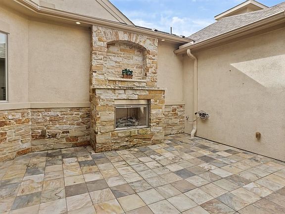 3rd image of 11106 Saronno Dr