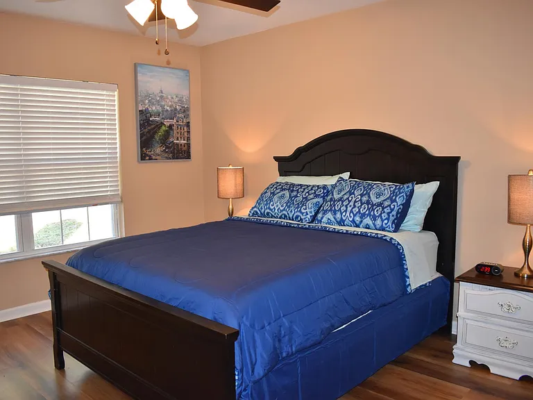 Guest bedroom