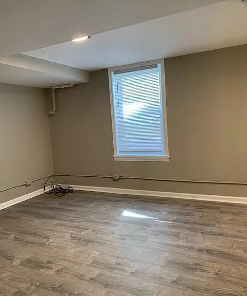 802 W 43rd St — Photo 13