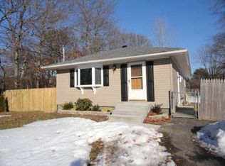 147 Cumberland St, Mastic, NY 11950