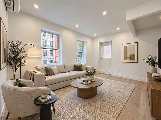 Living room, photo 1