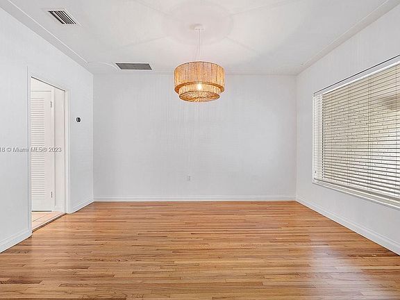 5th image of 6820 Granada Blvd