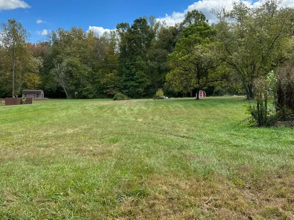 1231 Airport Rd, Oakdale, TN 37829