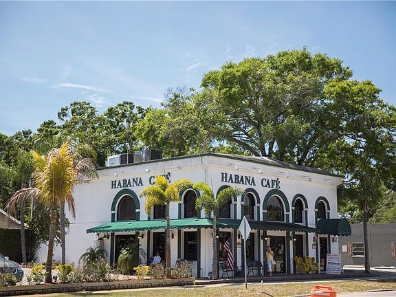 4th image of 5501 Gulfport Blvd S