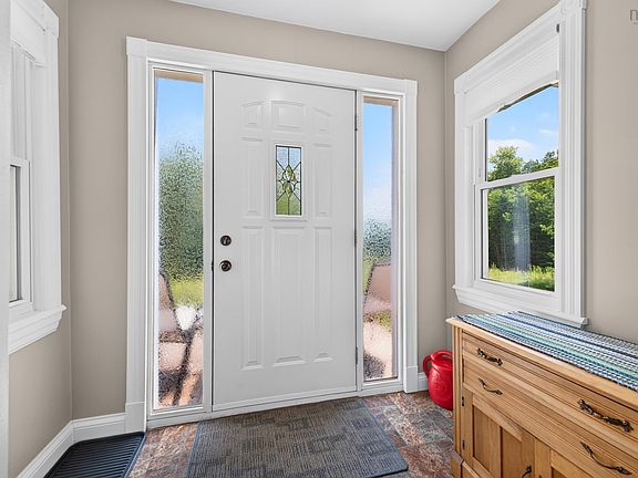 4th image of 60 Lower Harmony Rd