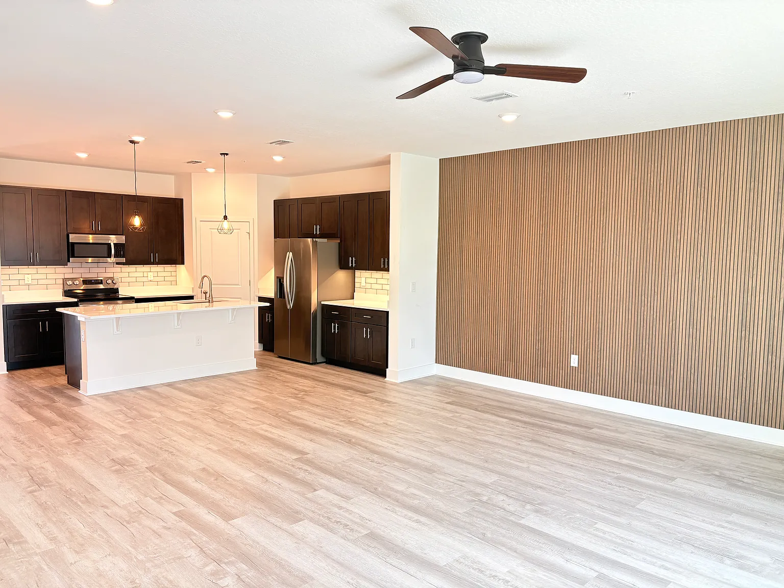 3 bed, 1935 sqft, $2,750 — Photo 3