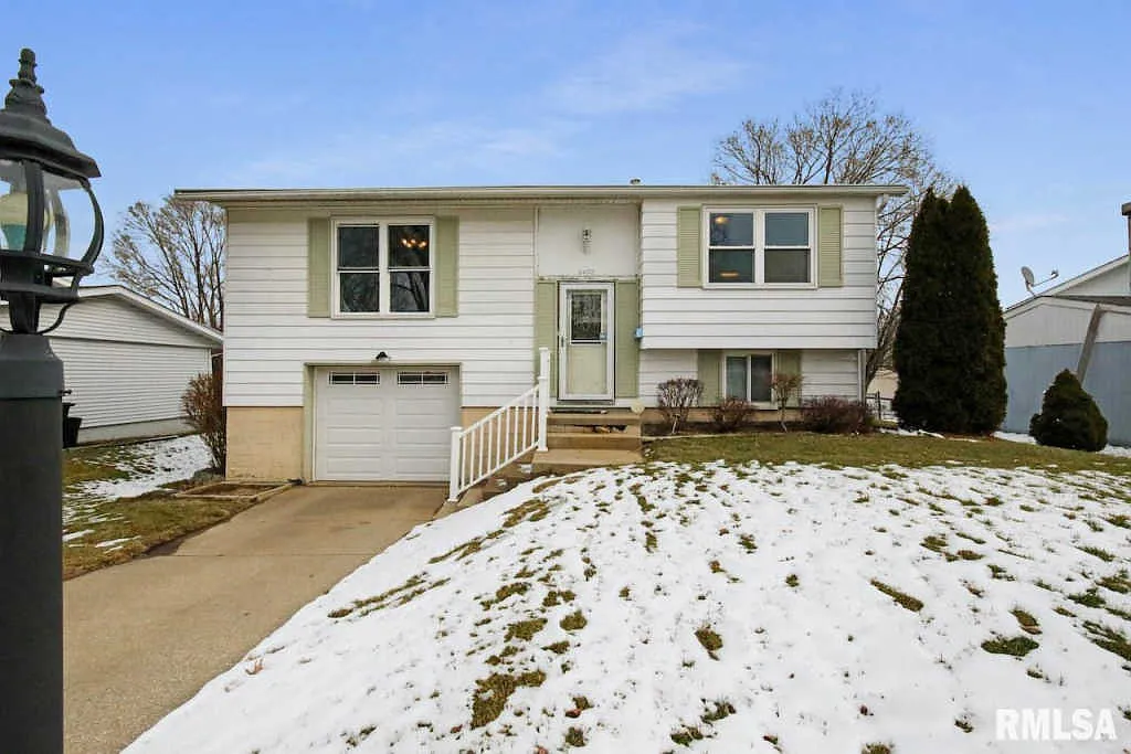 6422 N Upland Ter photo 1