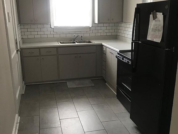3rd image of 204 W 2nd Ave