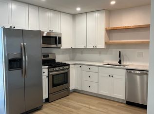 1420 Hawthorne Pl, Saint Louis, MO 63117