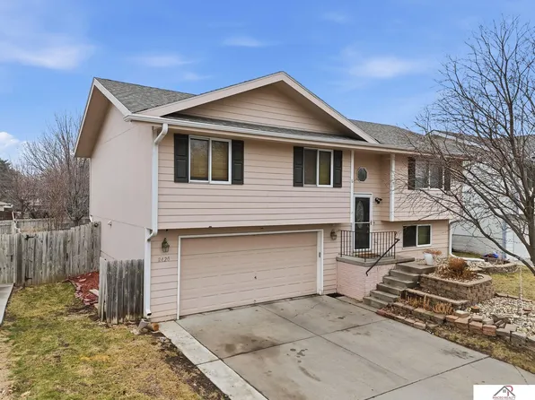 2420 SW 17th St, Lincoln, NE 68522