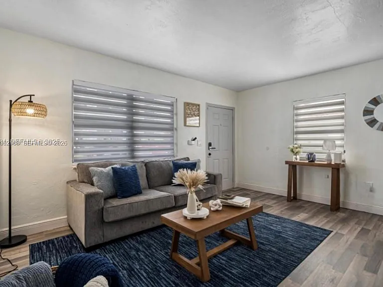 1021 NW 37th Ave — Photo 5