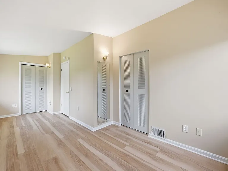 512 Dennis Ave — Photo 10