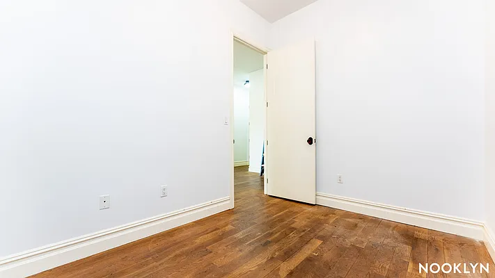 Rented by Nooklyn NYC LLC | media 43