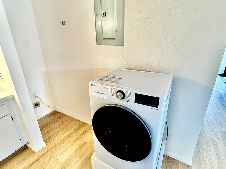 13765 Ruette Le Parc #F — Photo 17