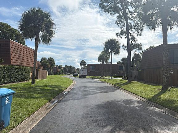 5th image of 2513 Kaileen Cir NE