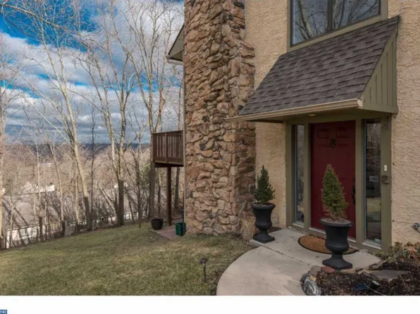 412 Lynetree Dr, West Chester, PA 19380