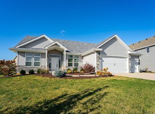 9950 Leanna Dr, Roscoe, IL 61073