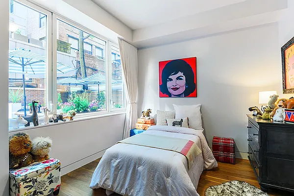 Sold by Nest Seekers International | media 8