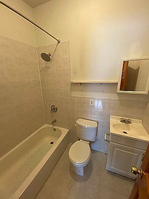 5th image of 131 Pioneer St #3F