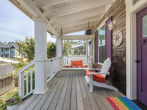 2586 SW Anemone Ave, Lincoln City, OR 97367