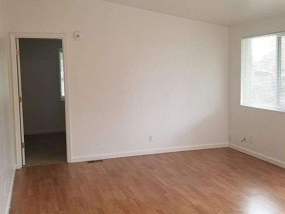 3rd image of 4425 Solano Ave #19