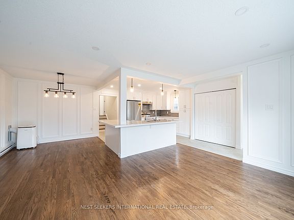 5th image of 24 Thorncrest Rd