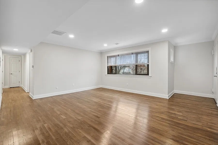 Metuchen Plaza Apartments — Photo 3