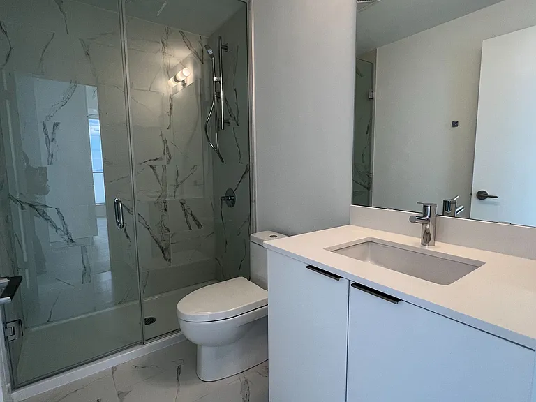 7 Golden Lion Hts #1803 — Photo 14