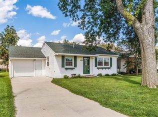406 Linn St, Fairfax, IA 52228
